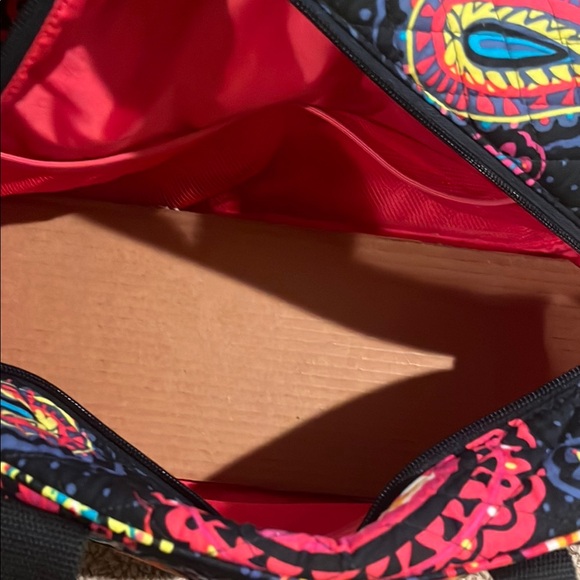 Vera Bradley Vibrant Paisley Travel Bag - Picture 3 of 4